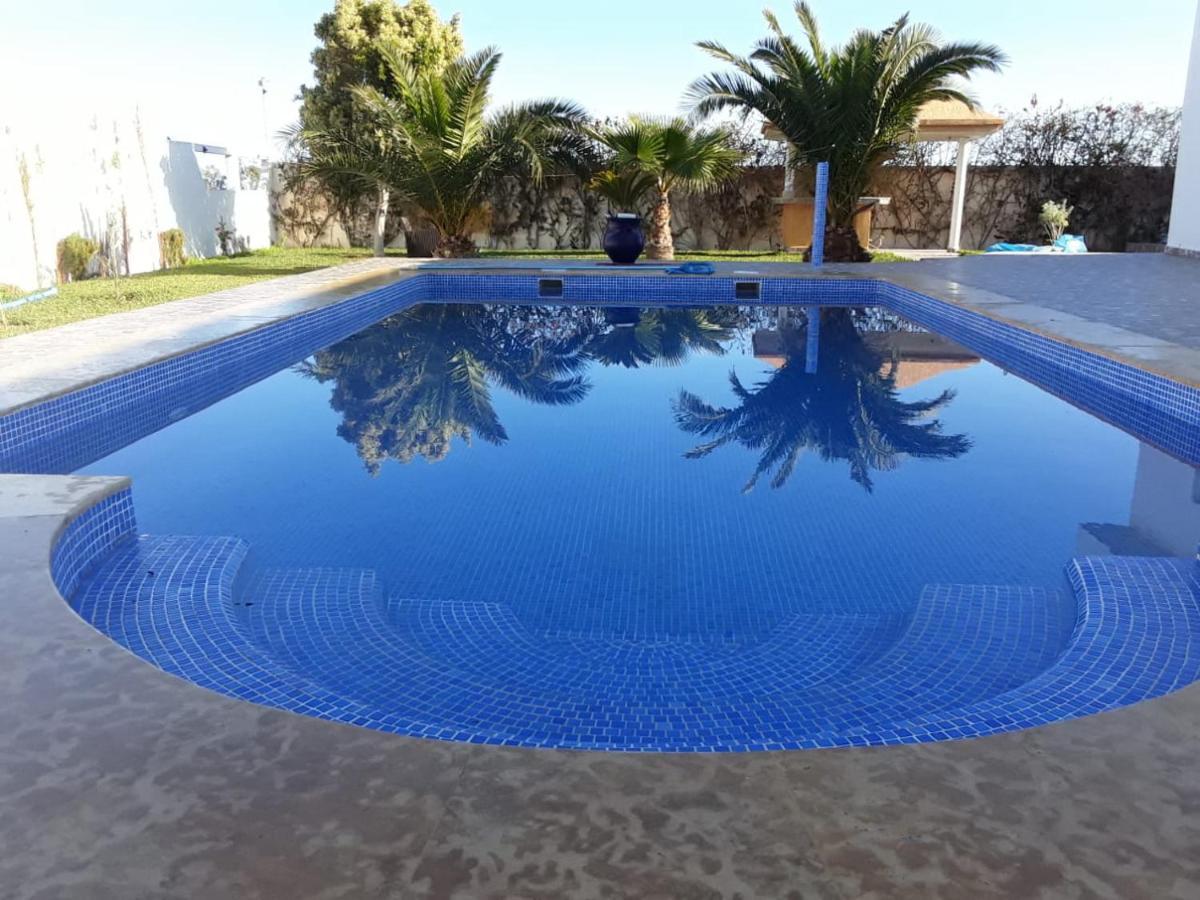 Villa Climatisee Avec Piscine Privee, Ras El Ma Bouarfaten Exterior foto